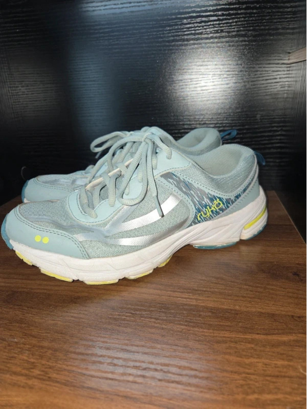 Ryka Turquoise Silver Womens Size 7 Sneakers